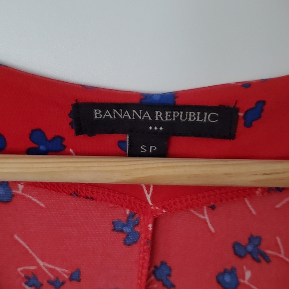 Banana Republic Red floral dress size Small - Picture 2 of 2